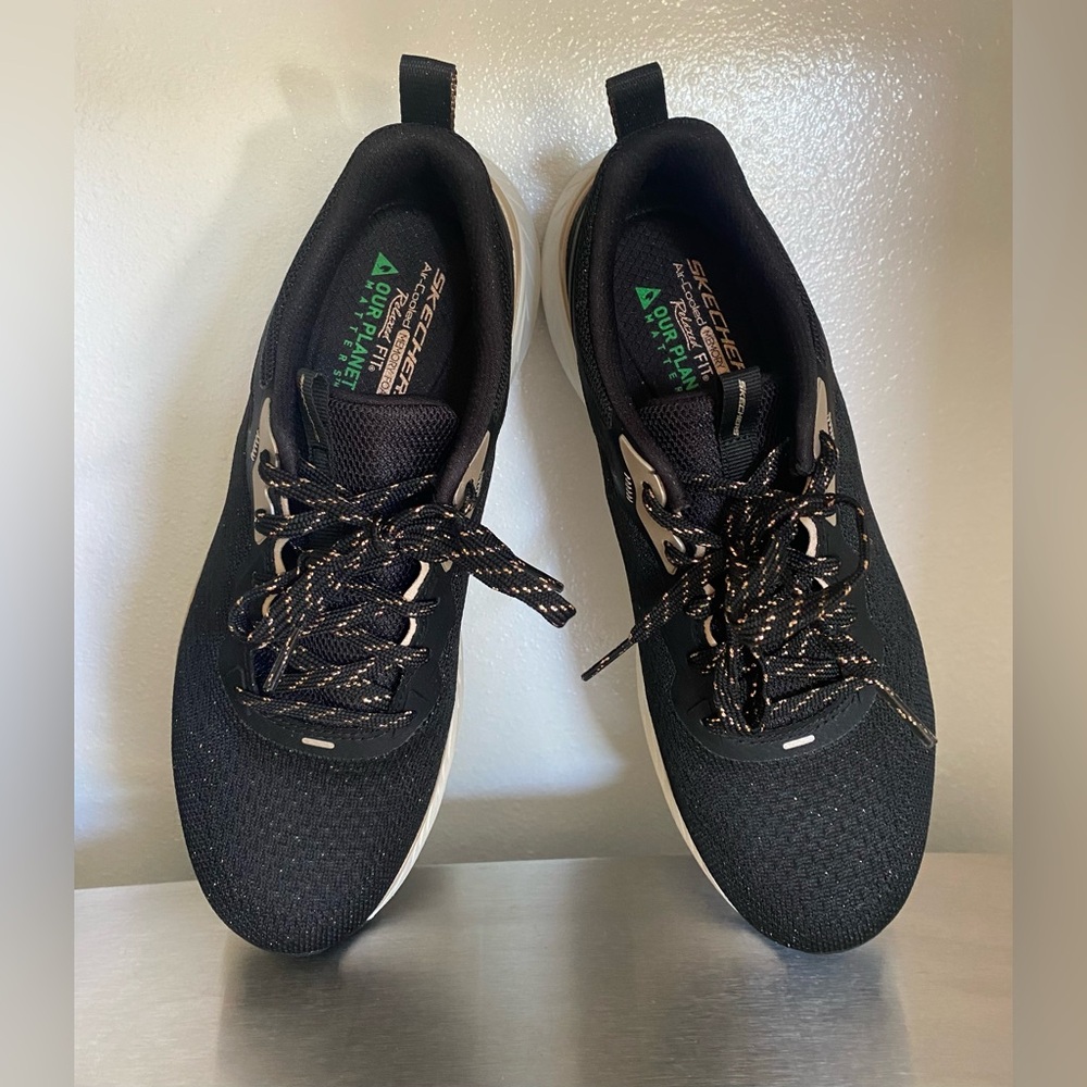 SKECHERS.. EDGERIDGE WOMENS EDGERIDGE BLACK AND GOLD SNEAKERS - Picture 5 of 16